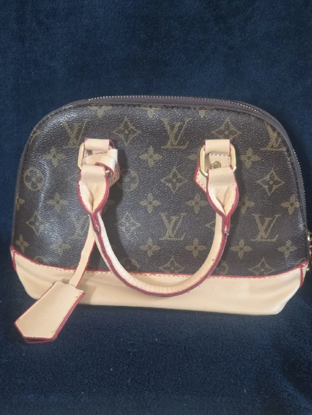 N/A iconic monogram